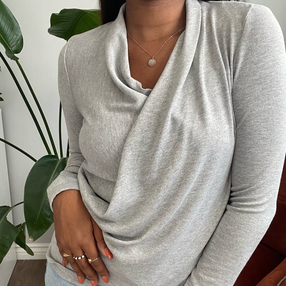 🧥 NWT Cross Front Knit Top 🧥 - Picture 3 of 9